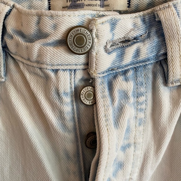 We the Free Light Wash Jeans - Picture 3 of 6